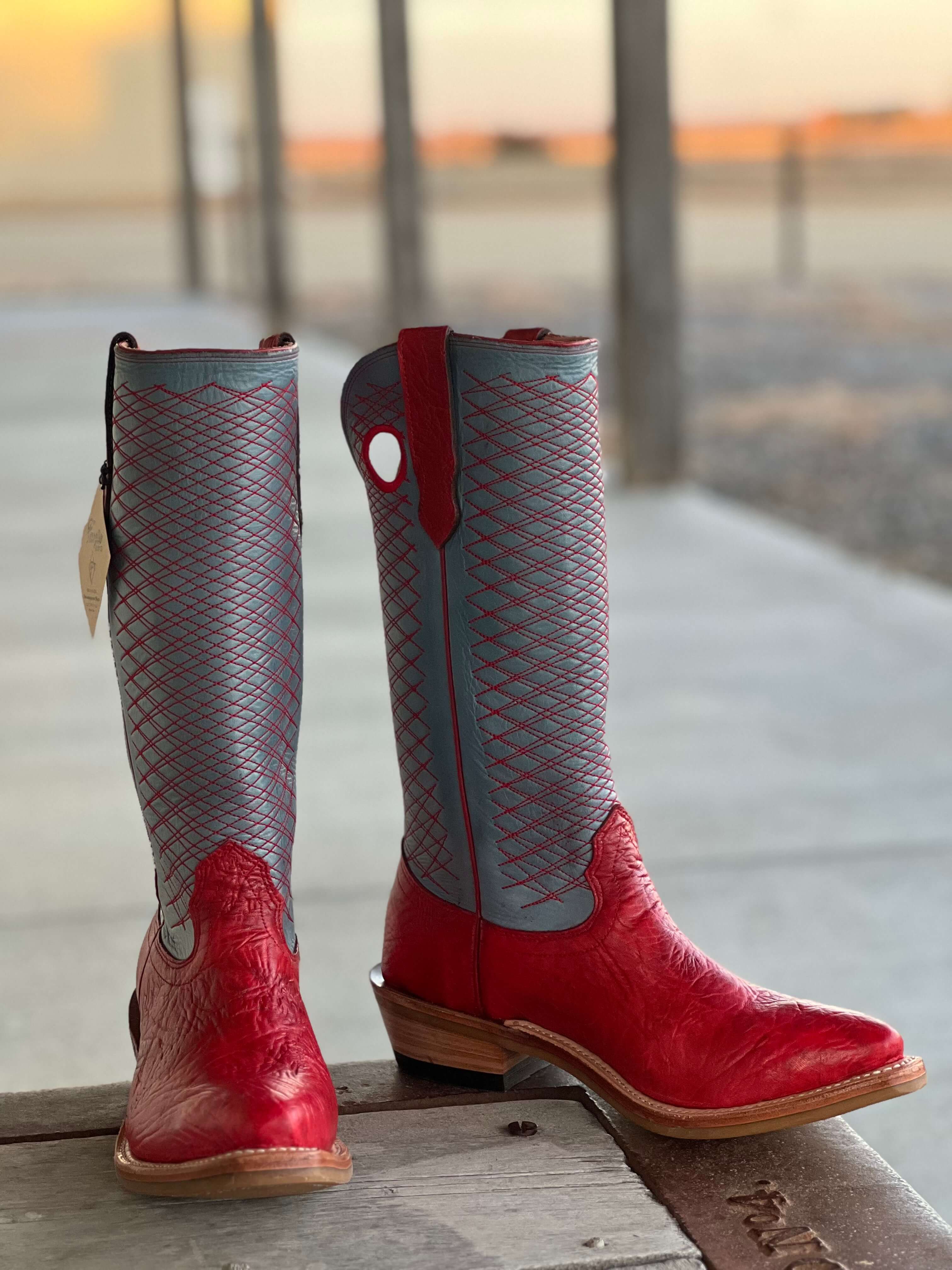 ATAO BooBoo ラズベリーレッド(中古品) Fenoglio Boot Co. | Big Red Tauras Shoulder Boot – Outpost Western