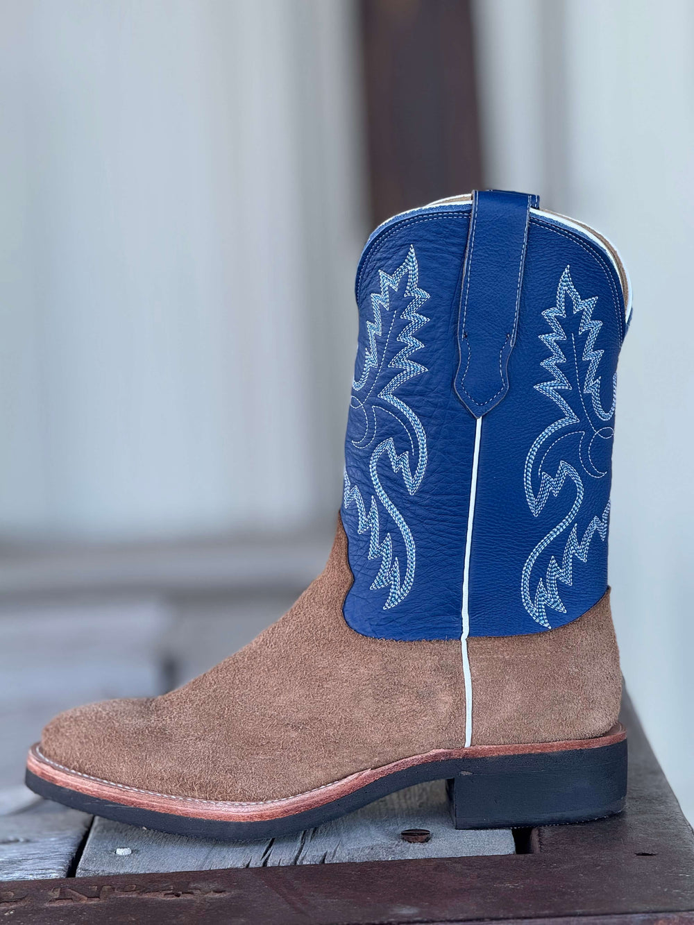 Fenoglio Boot Co. | Natural Rowdy Roughout Boot | Side View