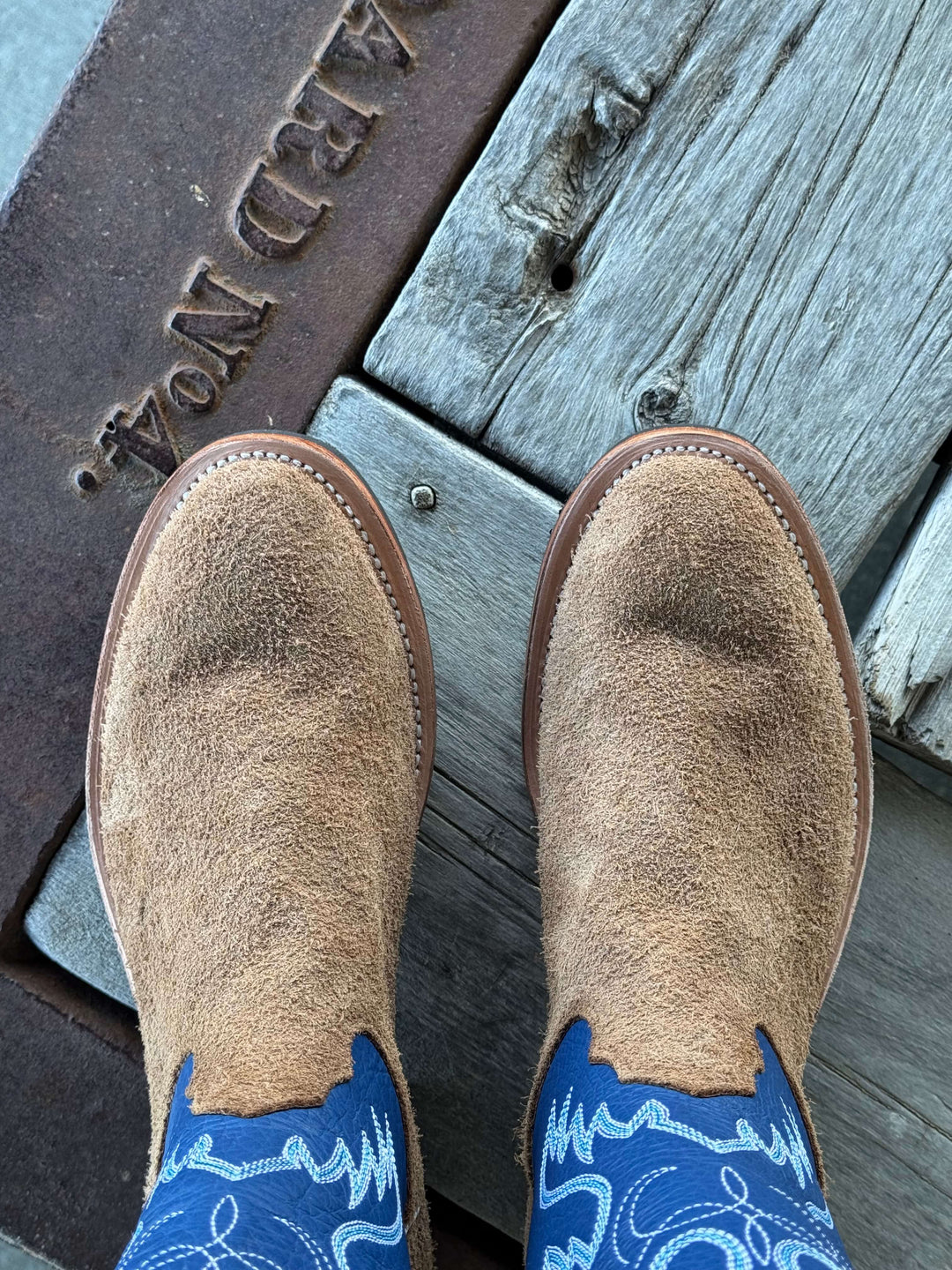 Fenoglio Boot Co. | Natural Rowdy Roughout Boot | Toe View