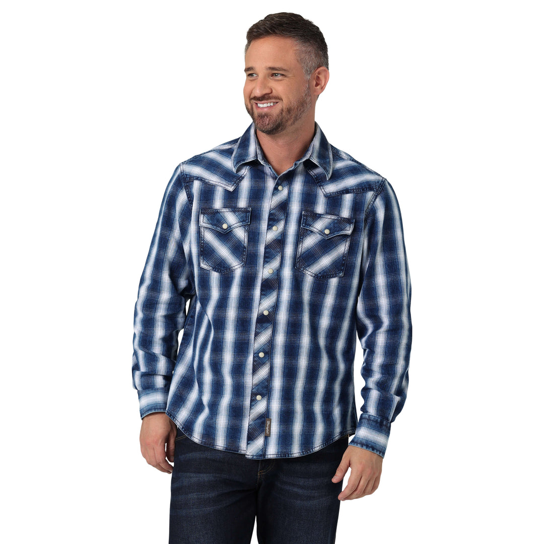 front view Wrangler | Retro Premium Modern Fit Indigo LS Shirt
