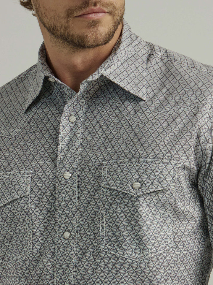 pocket and collar view