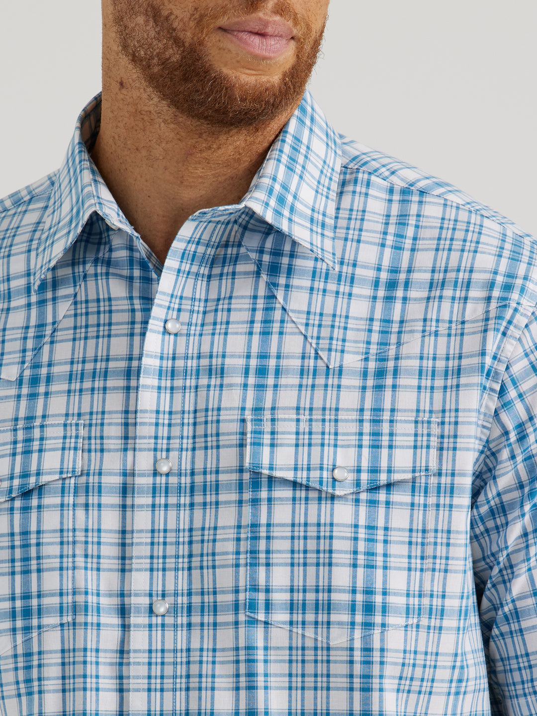 Close Up Wrangler | Wrinkle Resist Blue/White Plaid SS Shirt