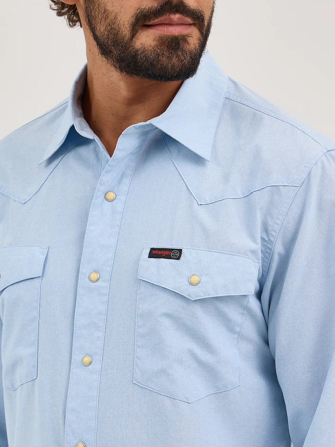 Wrangler | Western Utility LS Snap Shirt Close Up View