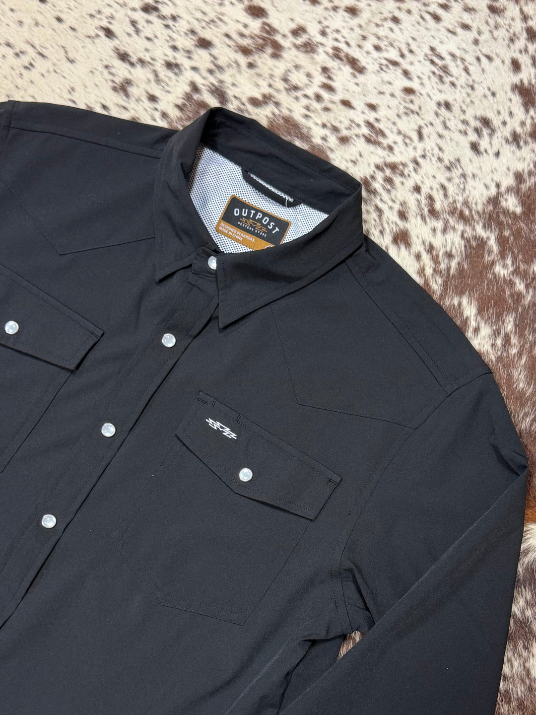 Outpost Performance Black Pearl Snap LS Shirt | Close Up