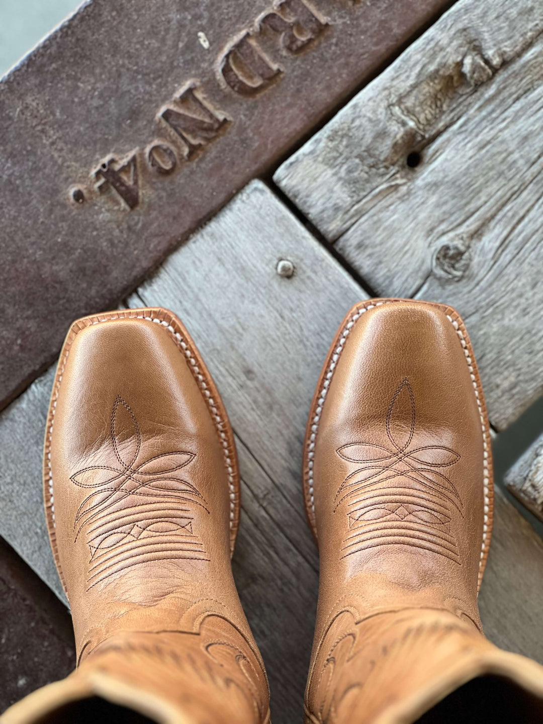 HYER Boot Co. | Leawood Honey Mestizo Boot | Toe View