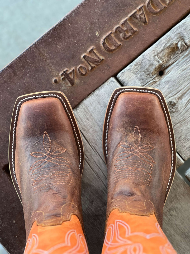 Olathe Boot Co. | Saddle Elk Butt Tanager Tall Top Boot | Toe View