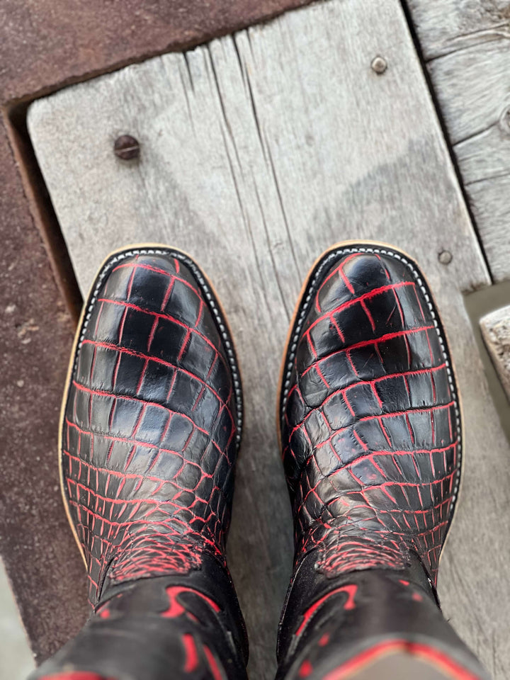 Fenoglio Boot Co. | Red/Black Nile Crocodile Boot | Toe View