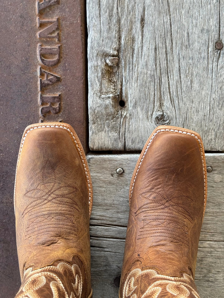 HYER Boot Co. | Tipton Saddle Tan Crunch Boot | Toe View