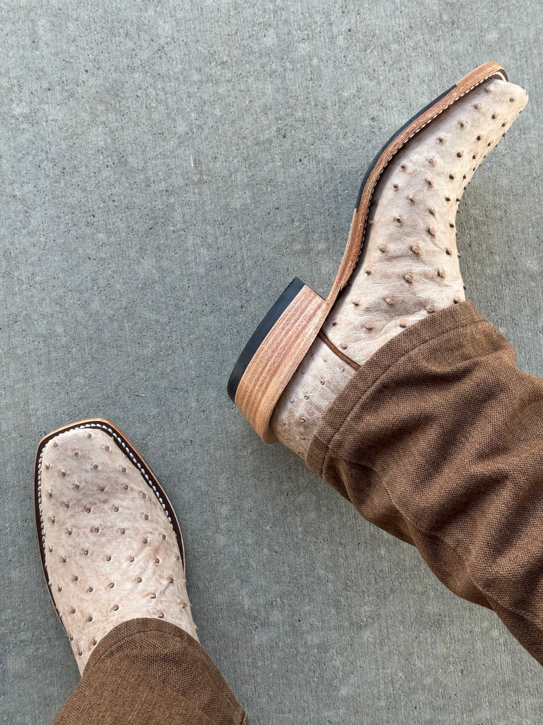 Olathe Boot Co. | Tan Vintage Bruciato FQ Ostrich Boot | Jeans