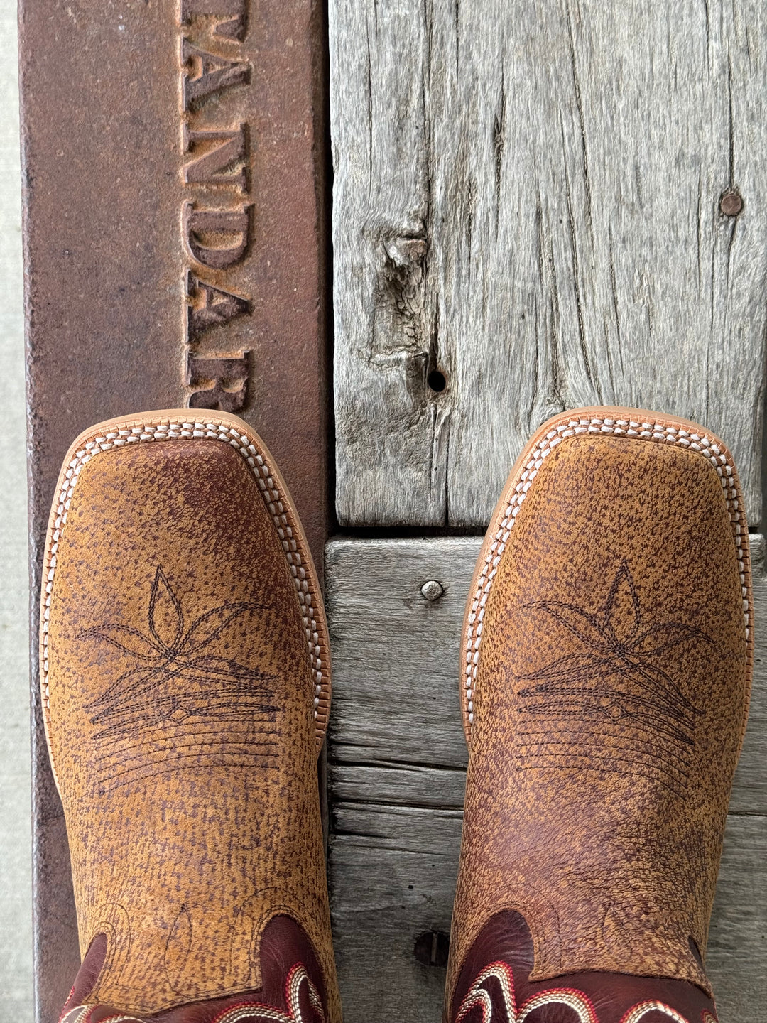 HYER Boot Co. | Burdett Tan Wilboar Boot | Toe View