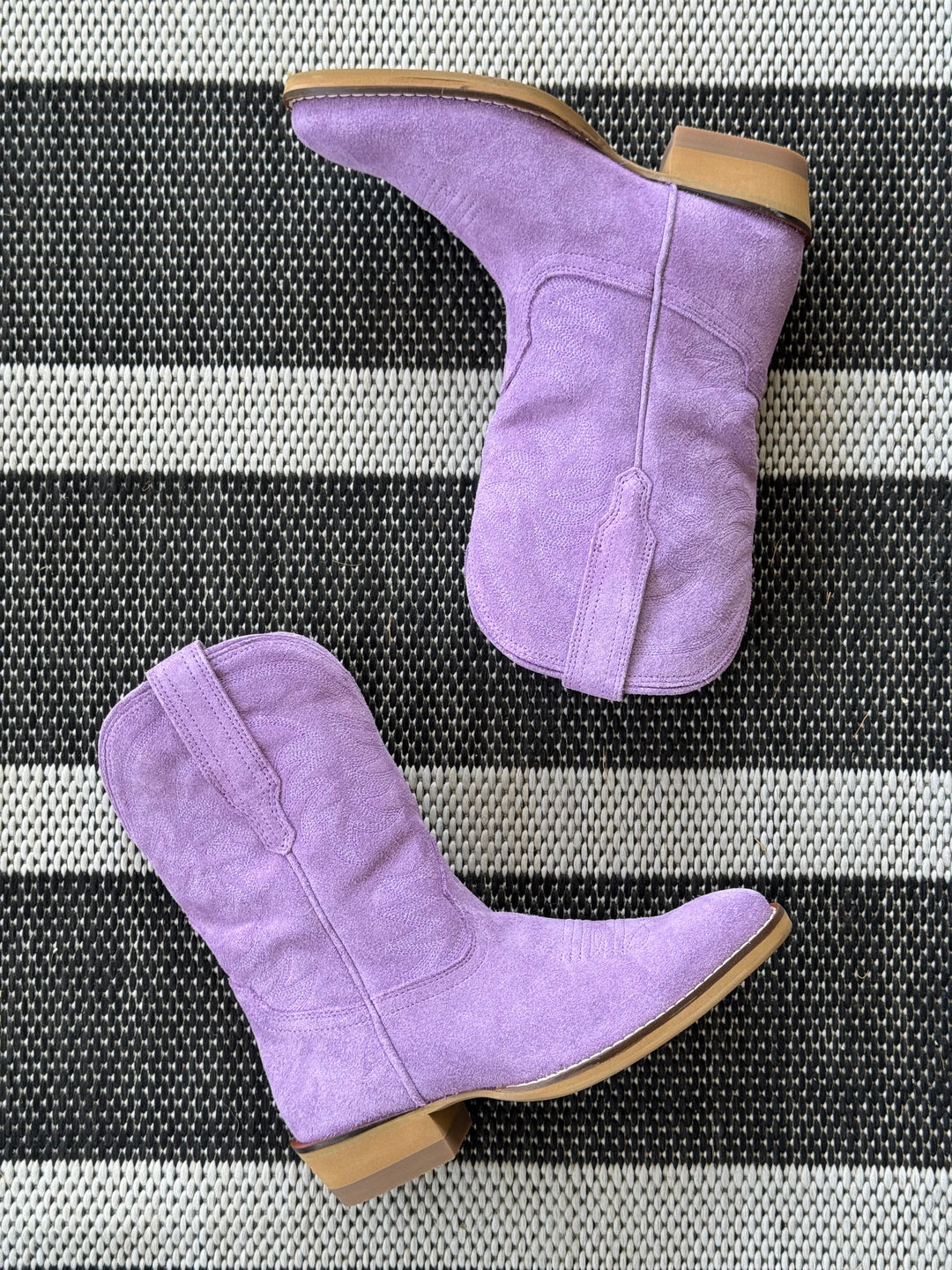 Tecovas | The Annie Kids Lavender Suede