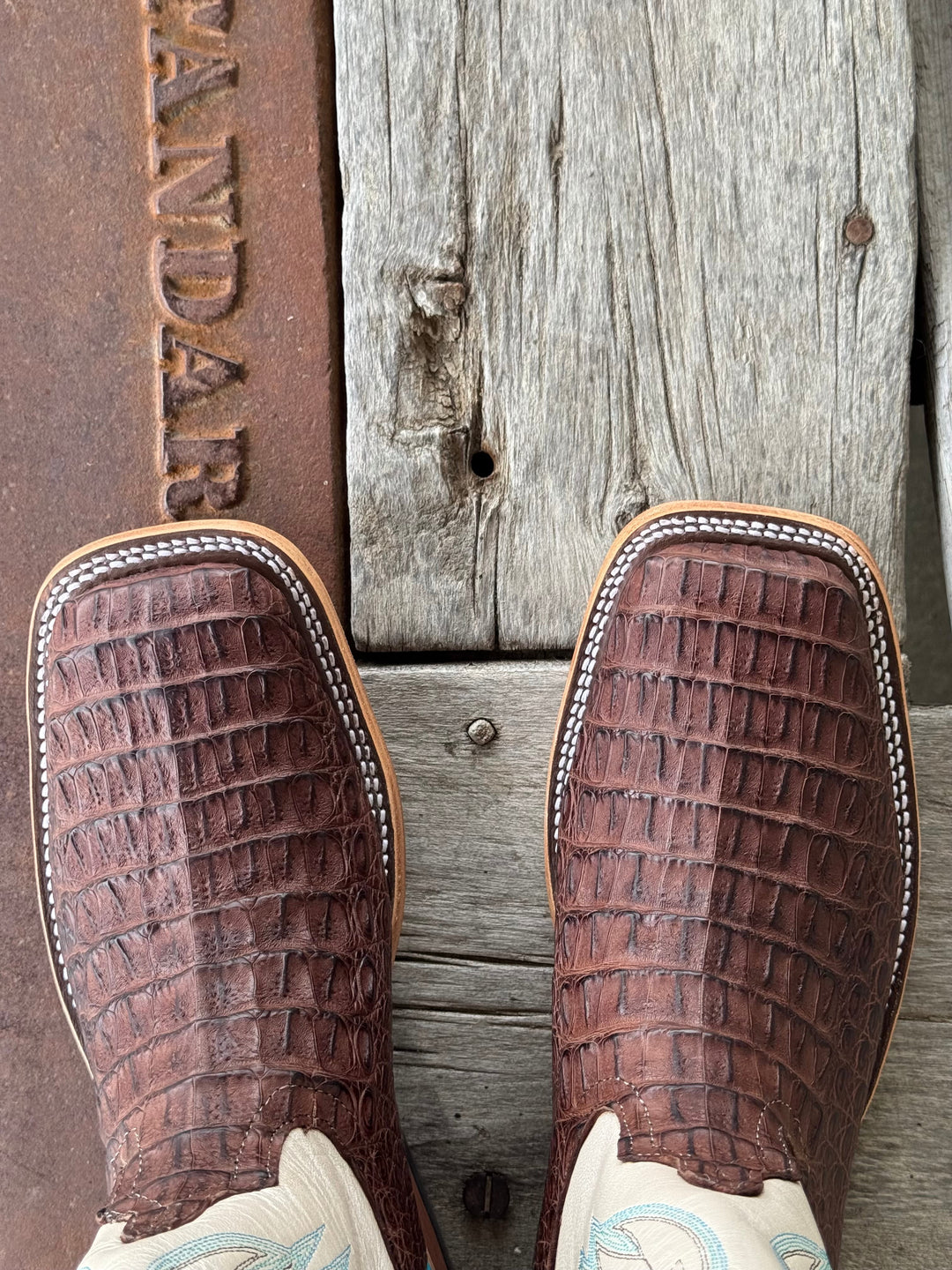 Anderson Bean | Chocolate Lux Hornback Caiman Boot | Toe View