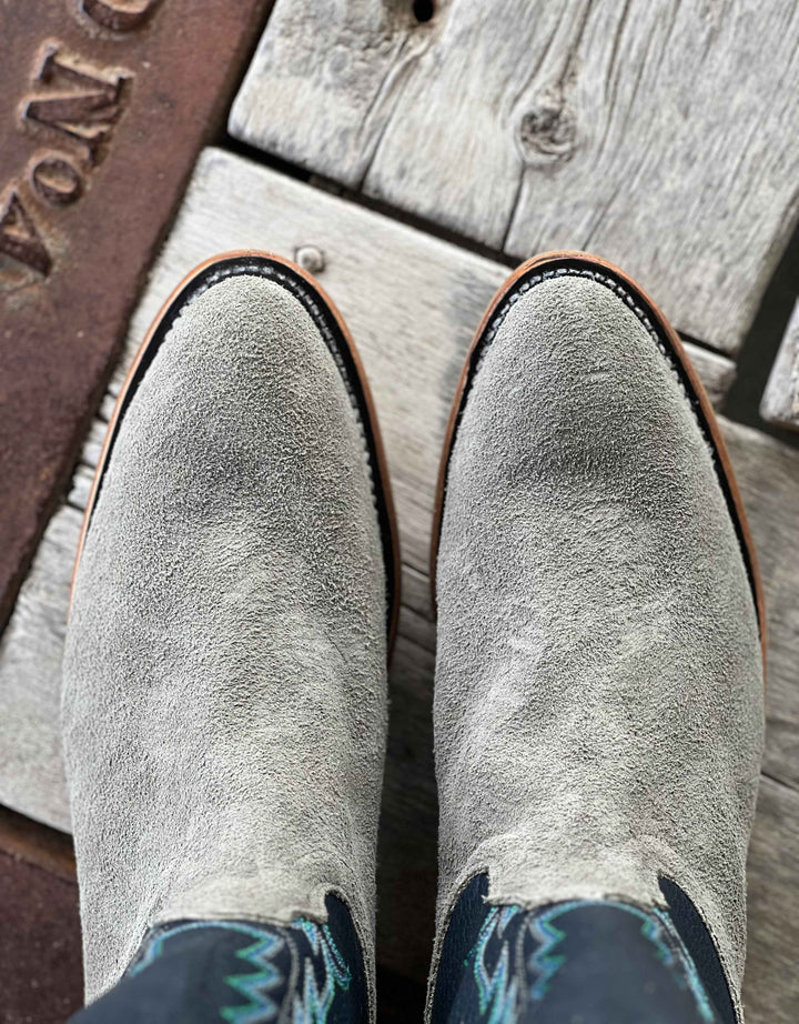 Toe View Fenoglio Boot Co. | Grey Cape Buffalo Roughout Boot