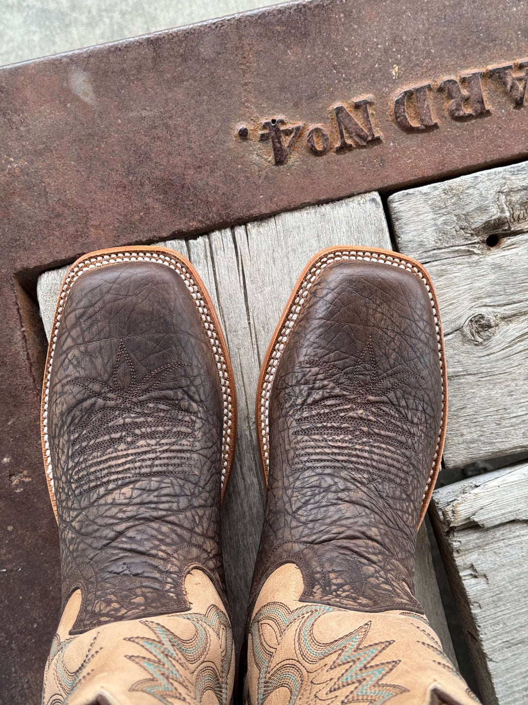 HYER Boot Co. | Holton Apache Bullhide Boot | Tow View