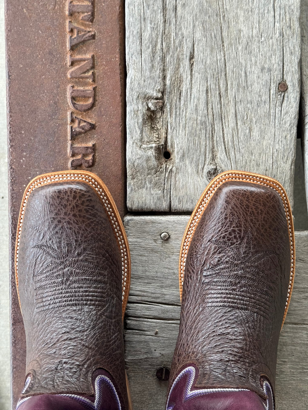 HYER Boot Co. | Sawyer Cafe Bull Hide Boot | Toe View