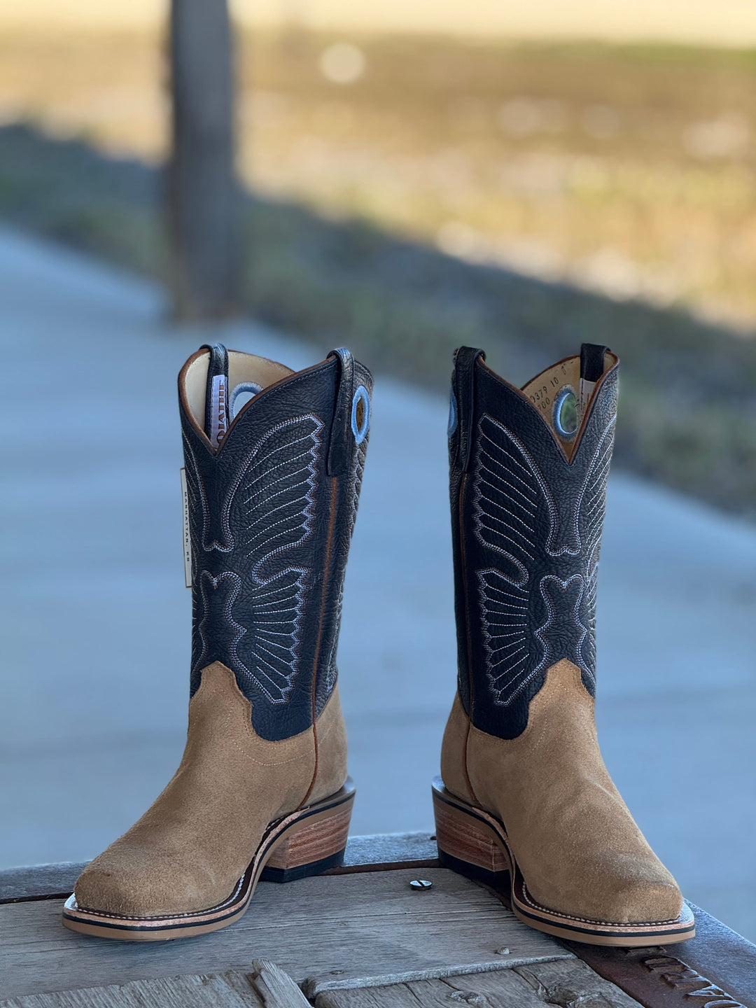 Olathe Boot Co. | Tan Newman O Toe Boot