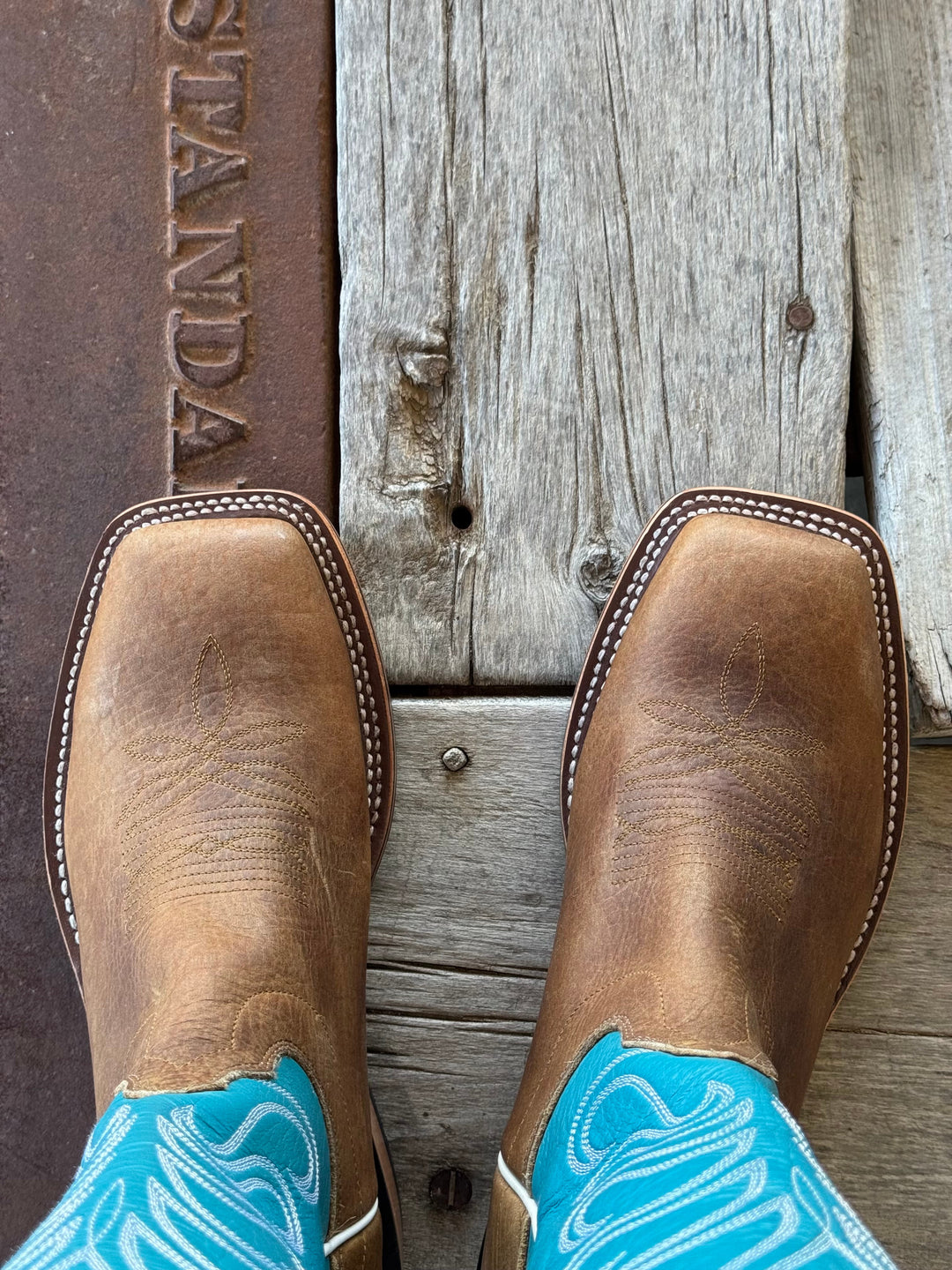 Olathe Boot Co. | Distressed Bison Boot | Toe View