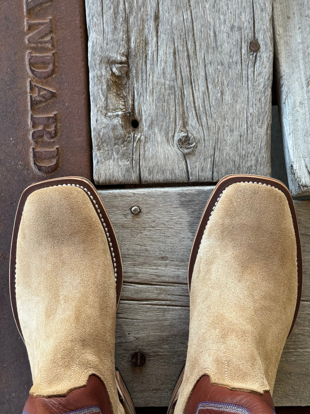 Olathe Boot Co. | Teak Crazyhorse Roughout/Copperhead Kidskin Boot | Toe View