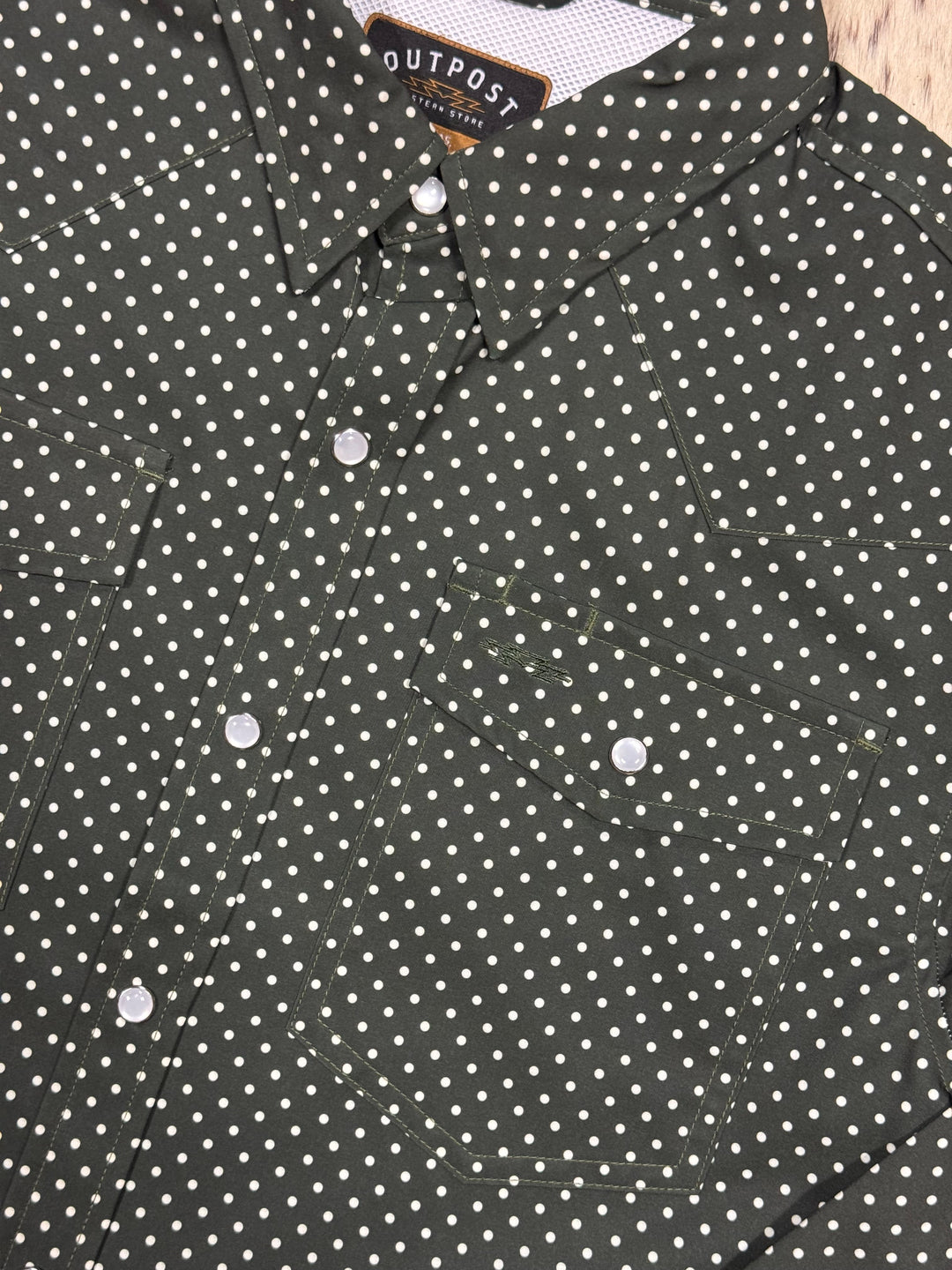 Outpost Performance Punchy Polka Dot Pearl Snap LS Shirt