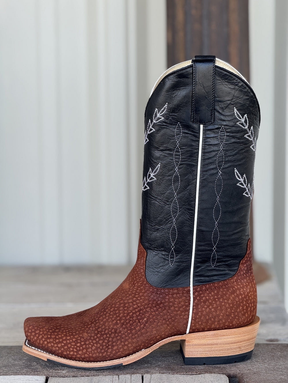 Horse Power Top Hand  | Peanut Carpincho Boot | Side View