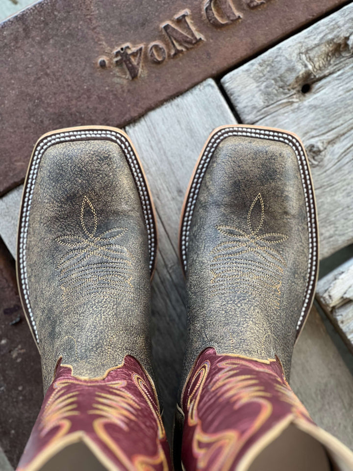 Olathe Boot Co. | Antique Saddle Safari Giraffe Sangria Luster Boot | Toe View