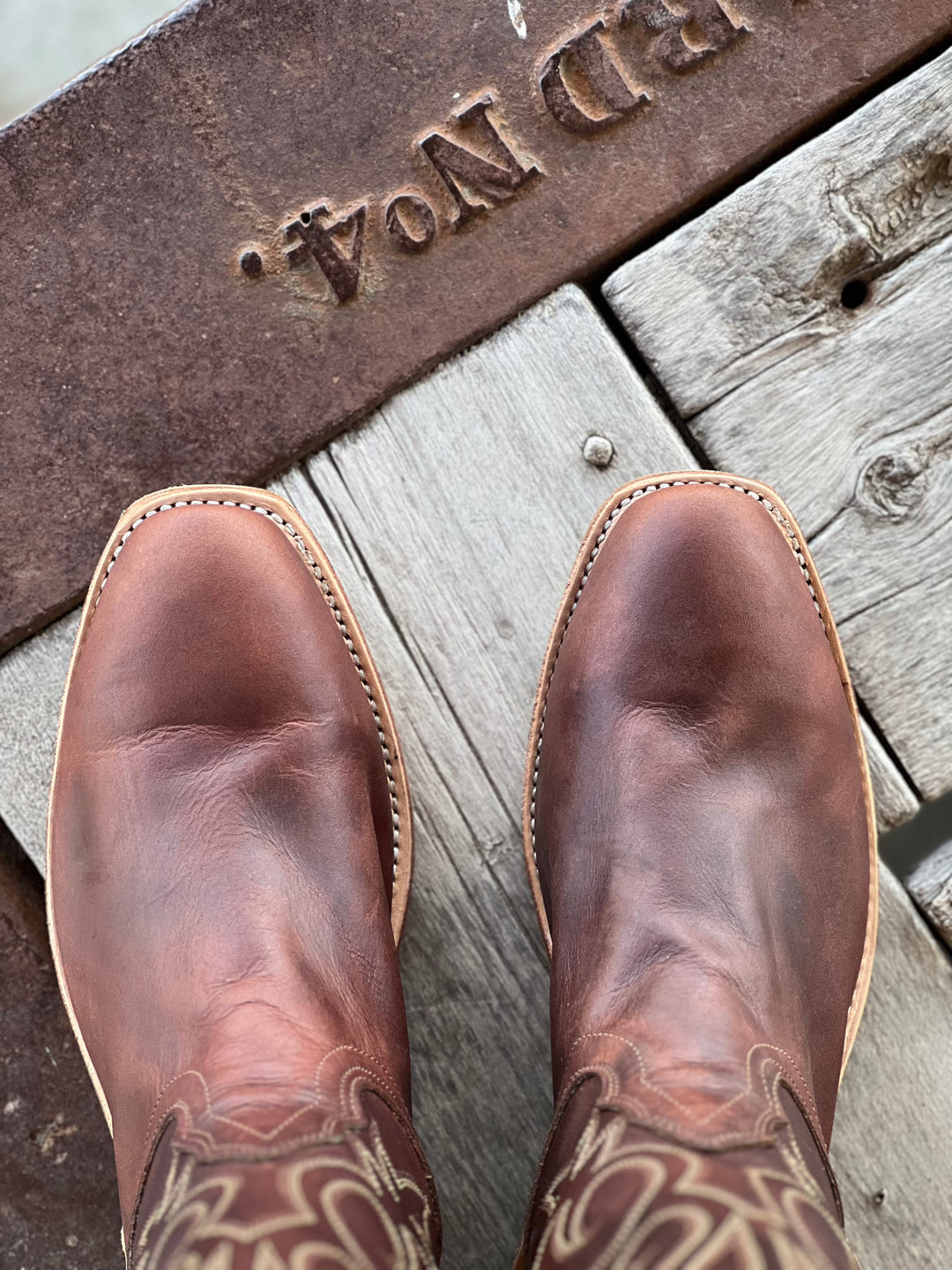 Fenoglio Boot Co. | Tan Fuji Boot | Toe View