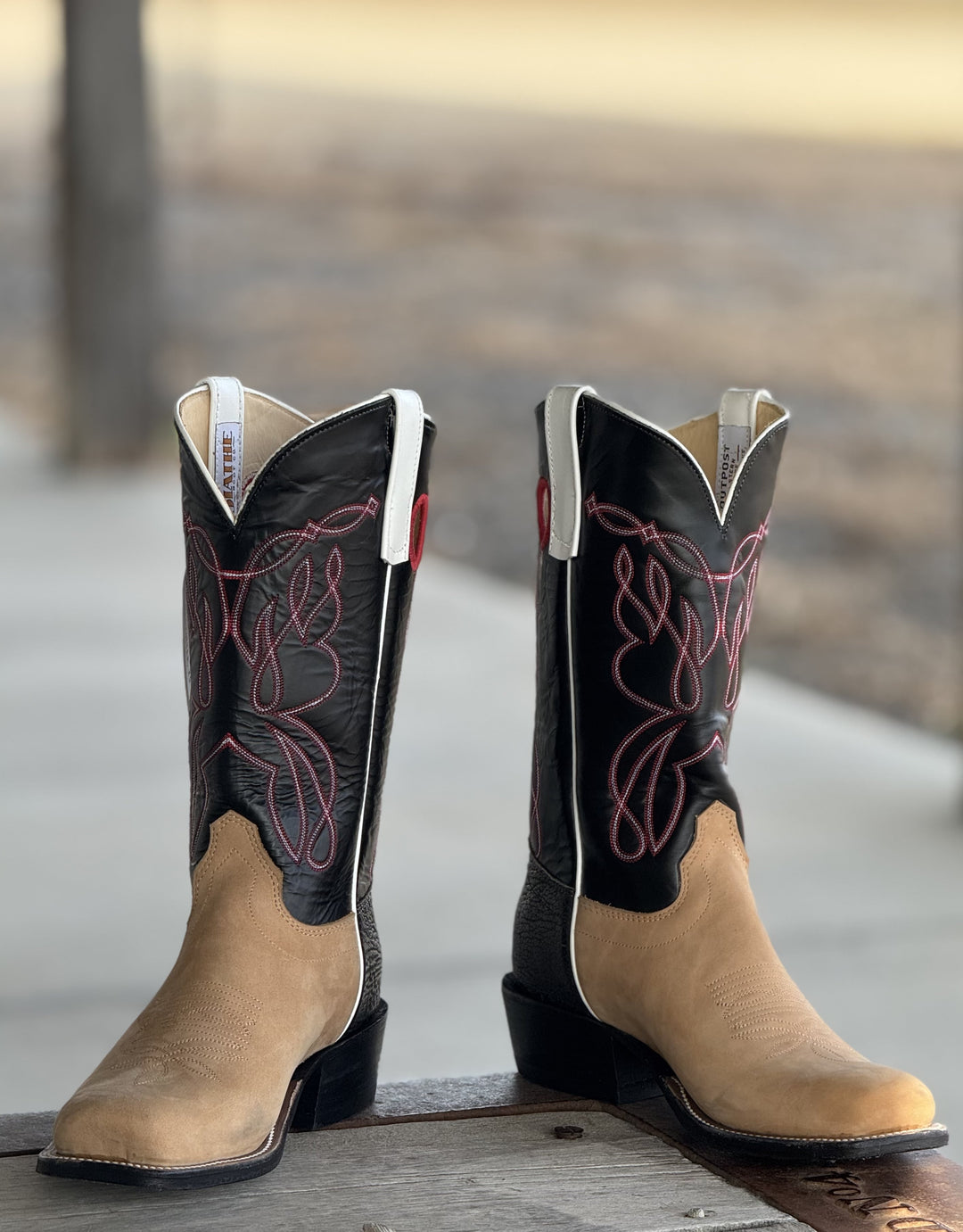 Olathe Boot Co. | Teak Crazyhorse/Black Glove Boot