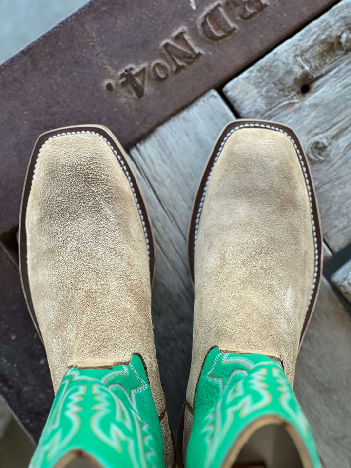 Olathe Boot Co. | Teak Crazyhorse Roughout Boot Toe View