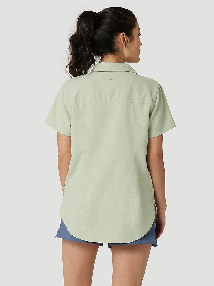 back view Wrangler | Ladies Reseda Green SS Button Front Popover Shirt