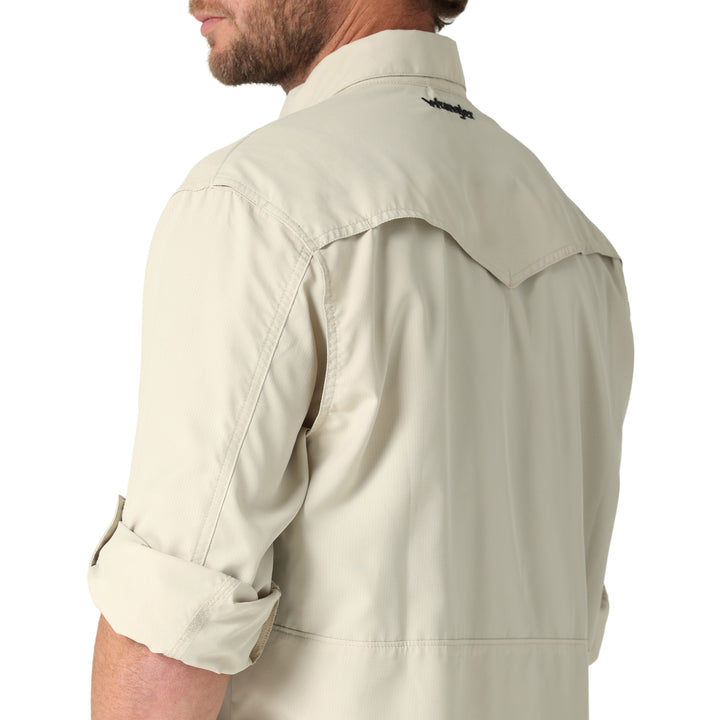 Back yoke and sleeve detail
