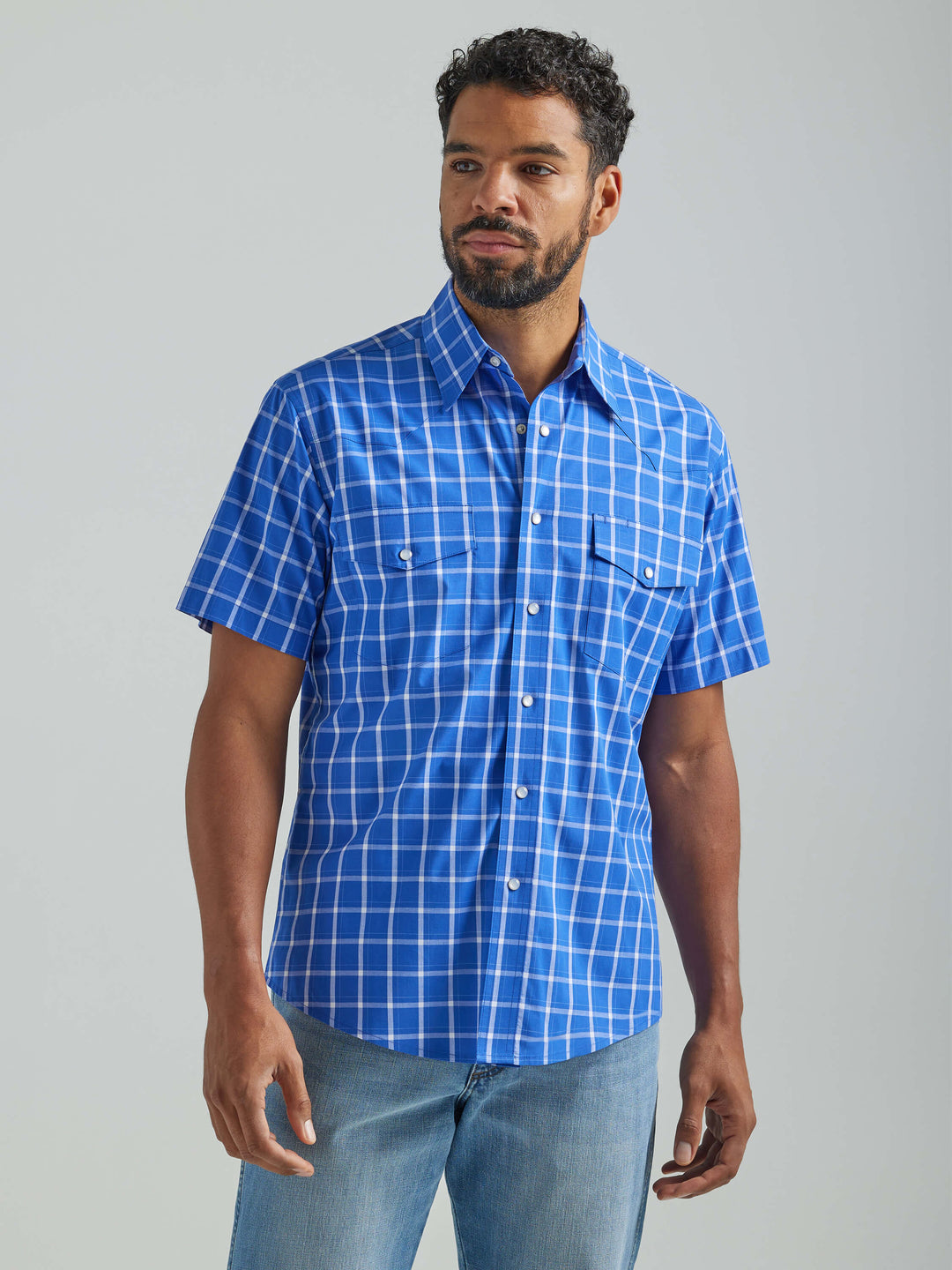 front viewWrangler | Wrinkle Resist Cool Blue Plaid SS Shirt