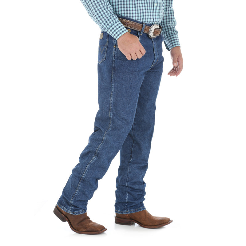 Side View Wrangler | George Strait Cowboy Cut® Relaxed