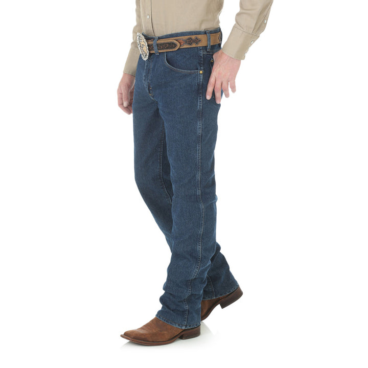 Side view Wrangler | Premium Performance Advanced Comfort Cowboy Cut® Slim Fit