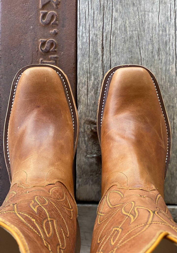 Olathe Boot Co.  |  Sunflower Galega Boot| Toe View