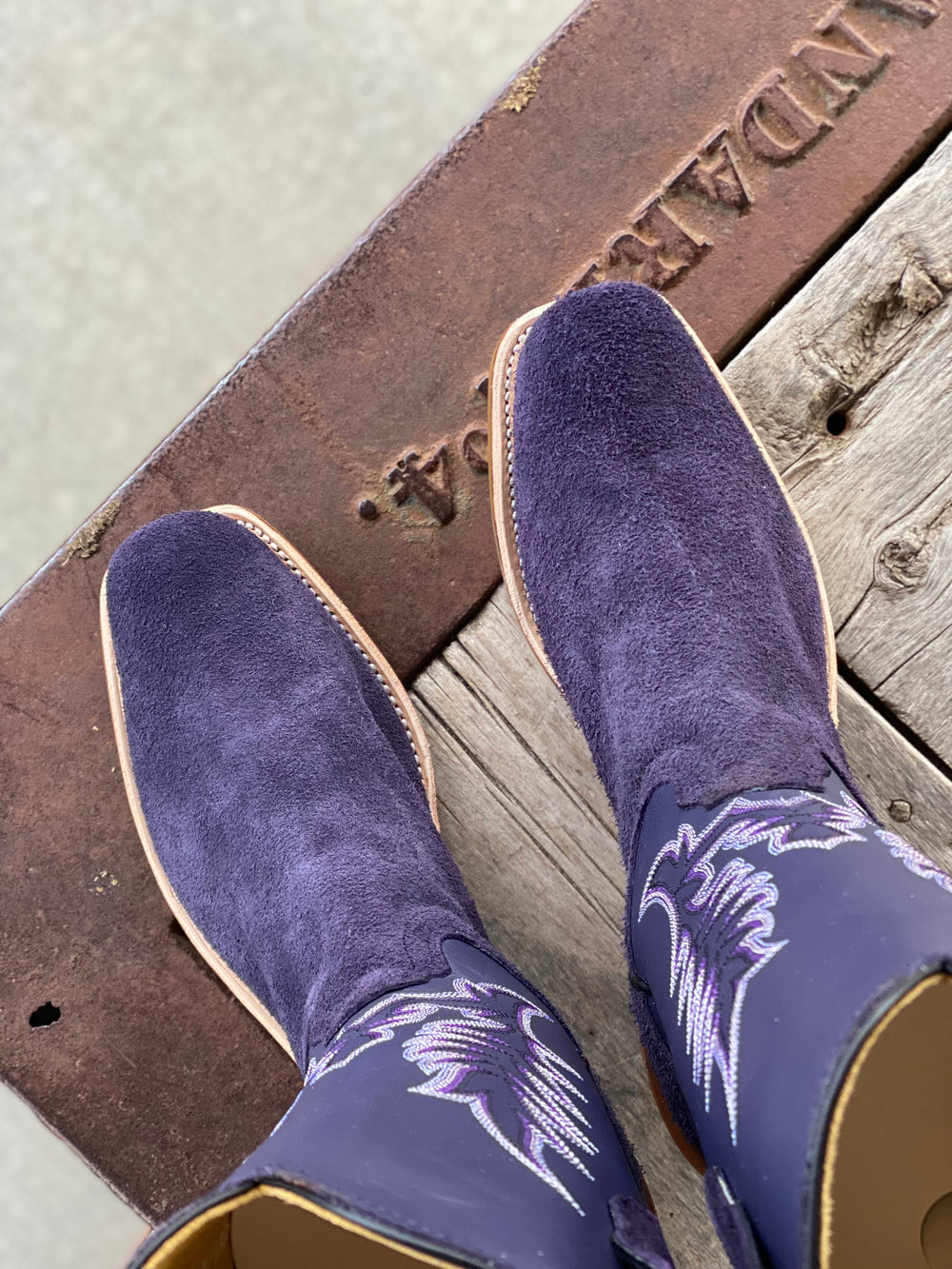 Top view Fenoglio Boot Co. | Electric Purple Roughout Boot