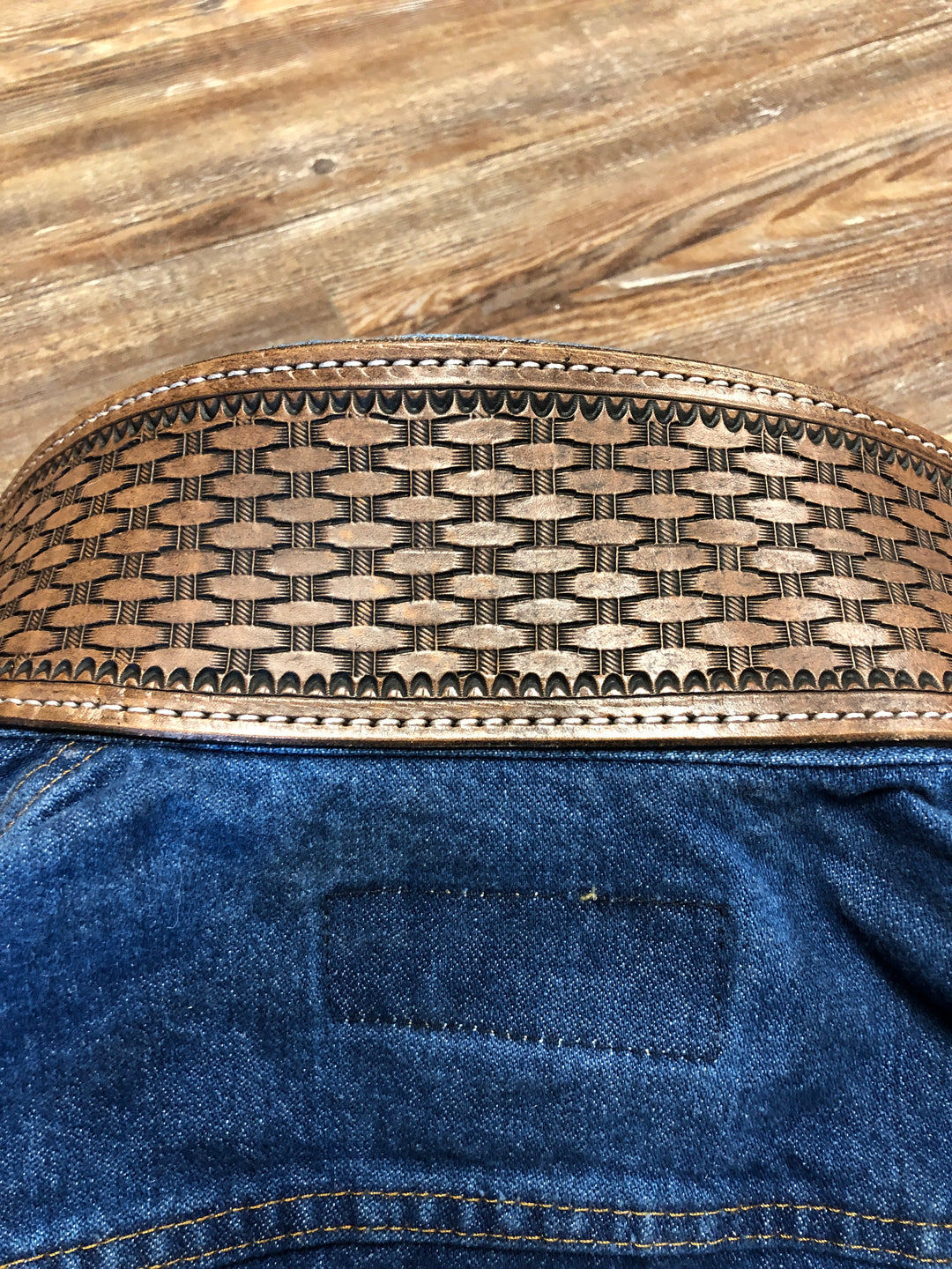 Leather stamped collar detail Wrangler | Custom Cedar Ridge Leather Collar/Cuffs Denim Jacket