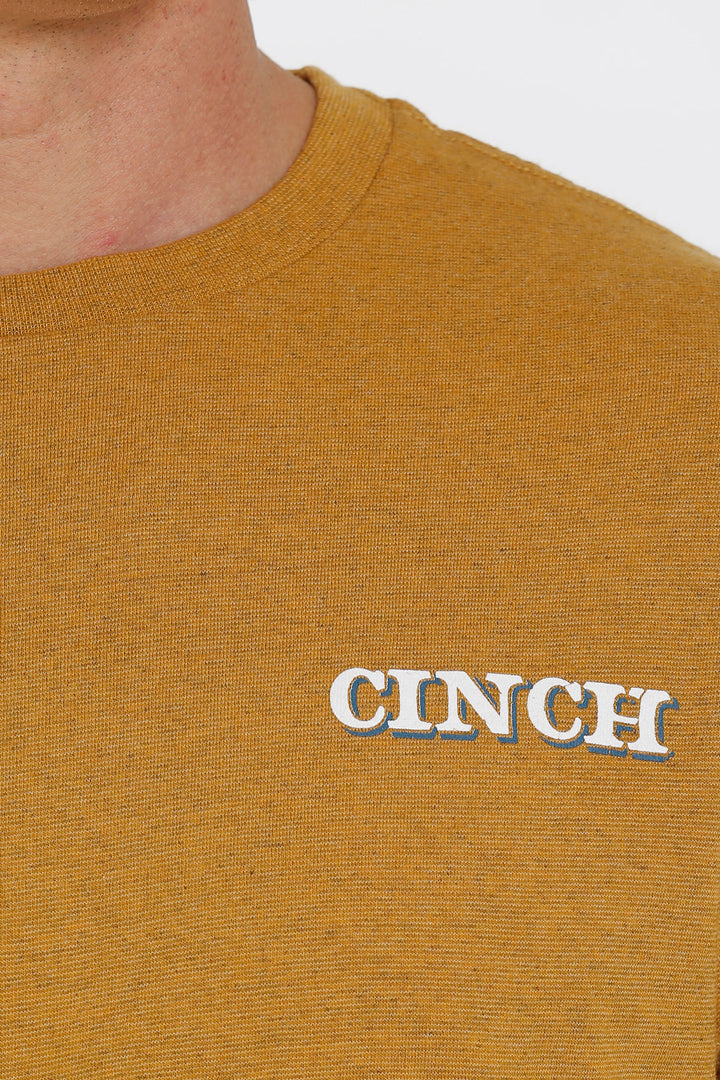 Close detail Cinch logo Cinch | Gold Logo T-Shirt