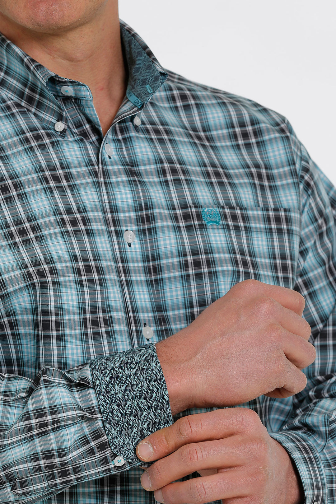 close detail contrasting cuff Cinch | Navy Plaid LS Shirt