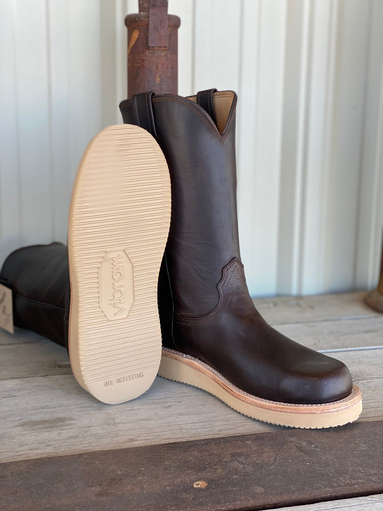 Side and bottom Vibram sole Fenoglio Boot Co. Chocolate Fuji Work Boot